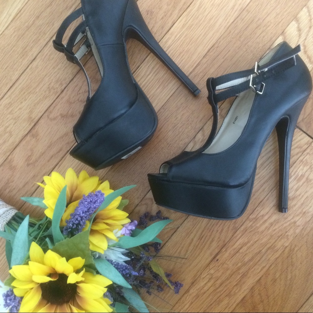 T Strap Platform Heels Sz 7